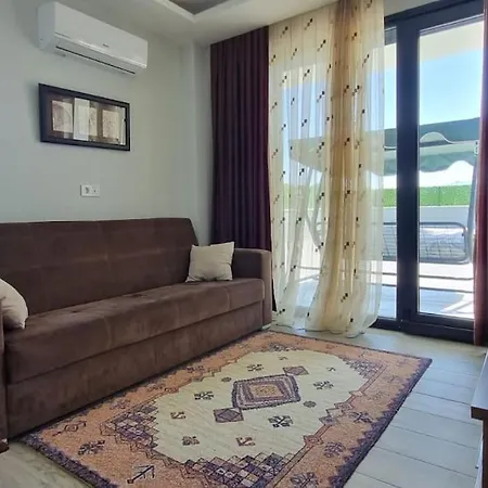 Vila Tozar Didim'de Oezel Havuzlu Pali